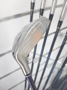 Gậy Golf hybrid nữ Onoff LP 418 H62.jpg