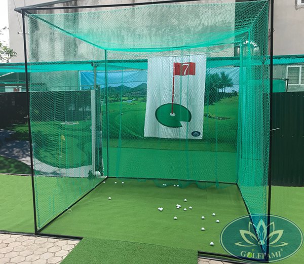 bo-khung-tap-golf-trong-nha-dep.jpg