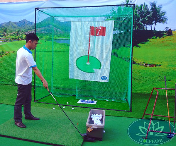 bo-khung-tap-golf-trong-nha.jpg